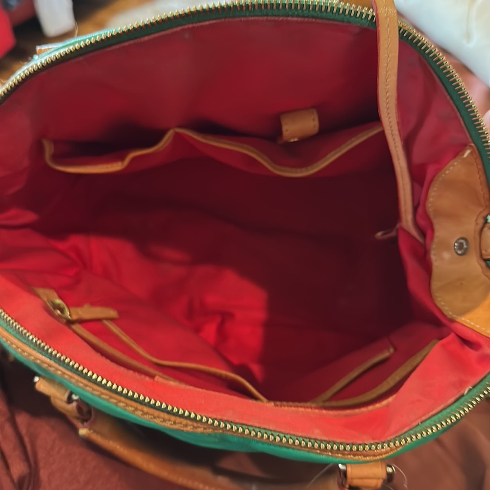 Dooney quilted domed satchel - green. - Picture 3 of 4